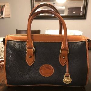 Vintage Dooney & Bourke all weather leather shoulder bag